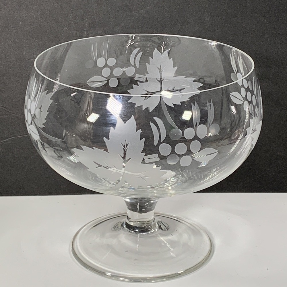 Pasabahce Bowl Clear Crystal Etched Grape Leaf Vine Pedestal Dessert Dish Footed